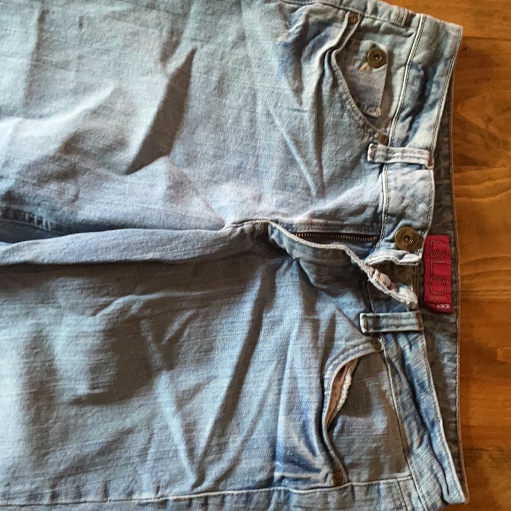 Glo Jean - Picture 3 of 8